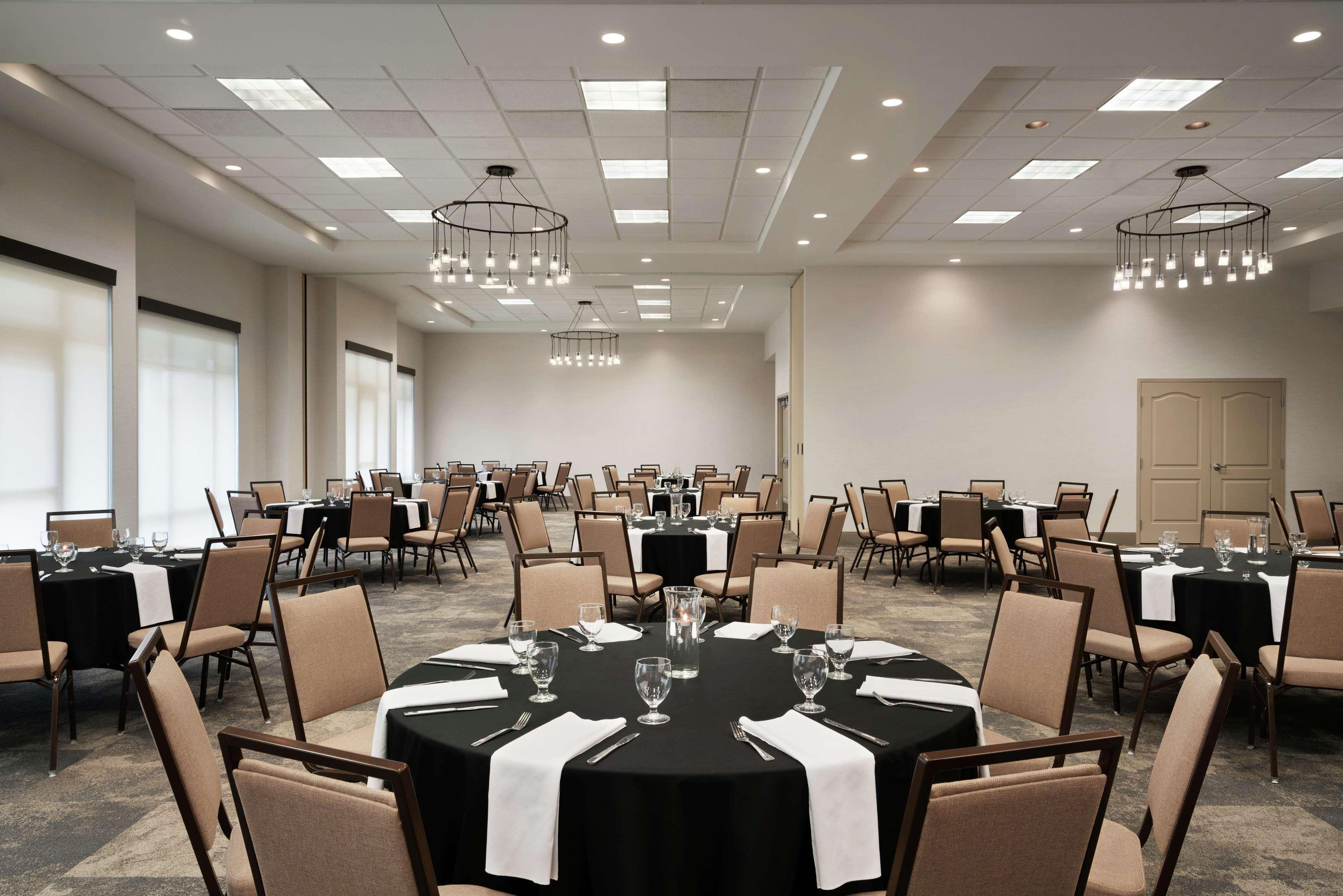Hilton Garden Inn Charlotte/Ayrsley Exterior photo